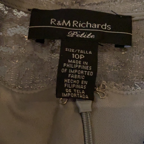 Silver gown - Picture 4 of 6